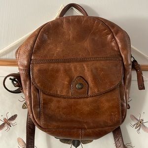 frye leather purse. super cute, great condition!